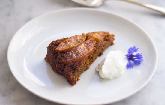 TORTA UPSIDE DOWN DE MANZANAS Y ESPECIAS ( sin gluten )