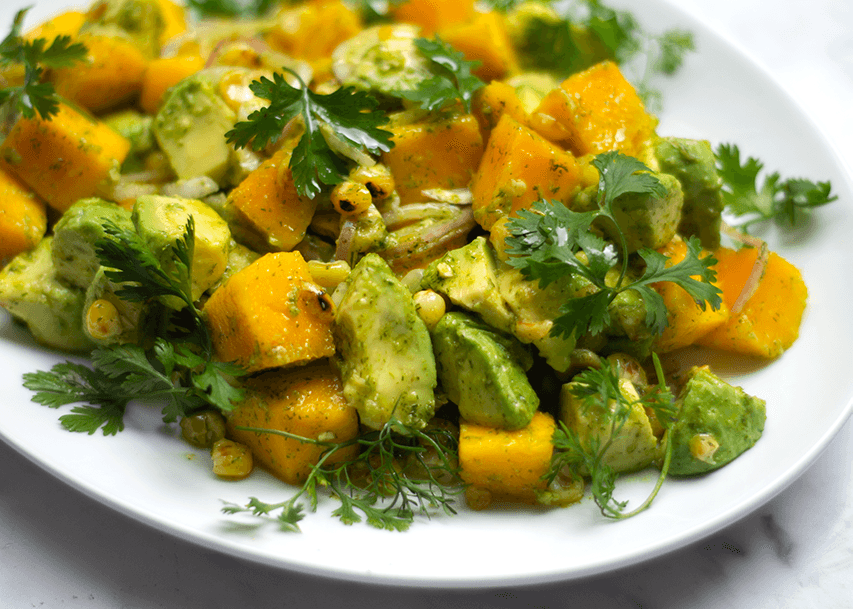 ENSALADA DE MANGO, AGUACATE Y MAIZ CON VINAGRETA DE CILANTRO