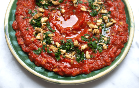 Muhammara ( dip de pimentones asados y nueces )