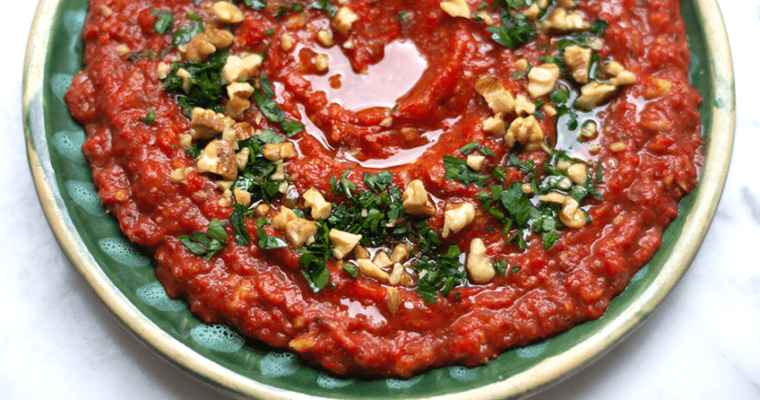 Muhammara ( dip de pimentones asados y nueces )