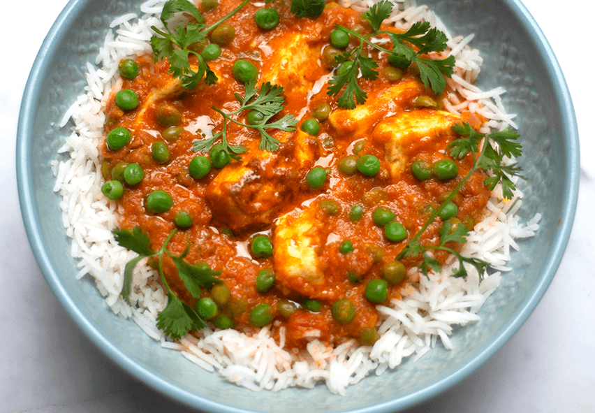 Mattar paneer ( curry con queso fresco, tomates y arvejas )