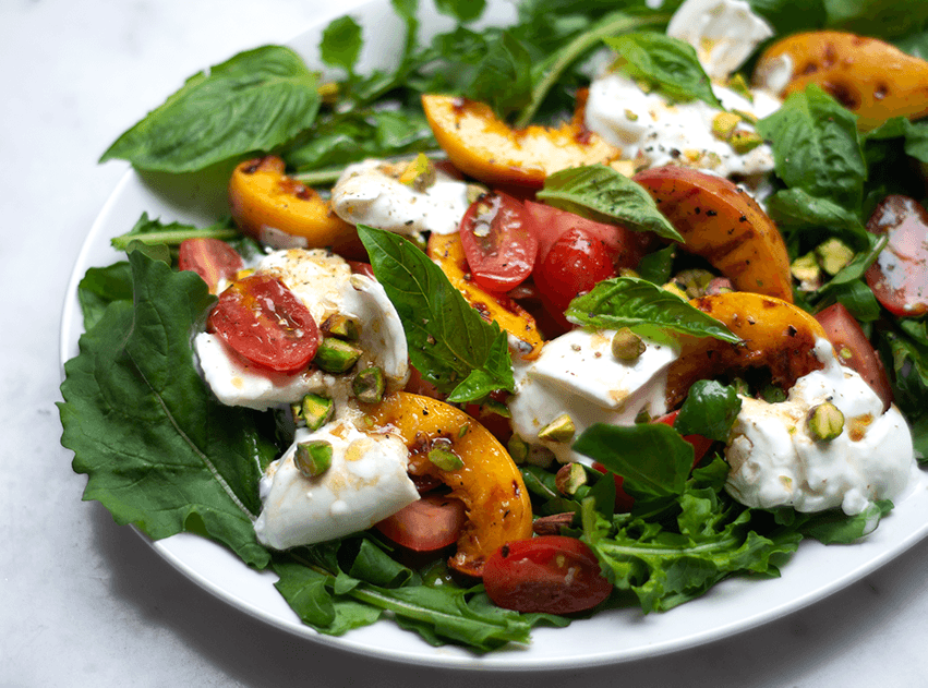 ENSALADA DE MELOCOTONES ASADOS  Y BURRATA