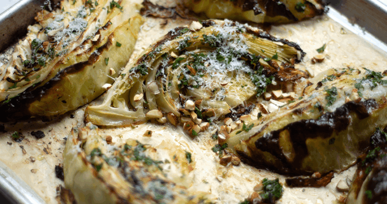 REPOLLO ASADO CON SALSA VERDE, ALMENDRAS Y PARMESANO