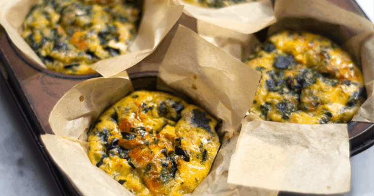 Bocados de espinaca y queso cottage