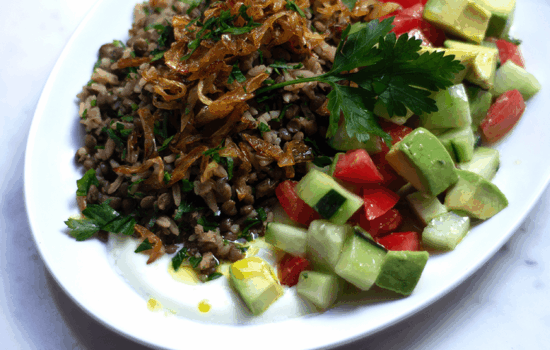 MUJADARA ALTO EN PROTEINA, arroz con lentejas y especias